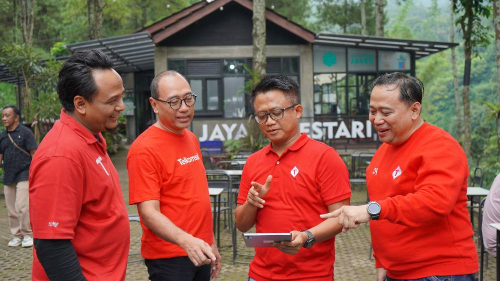 Natal 2025 dan Tahun Baru 2026, Telkomsel Jamin Jaringan Andal di Jawa Timur