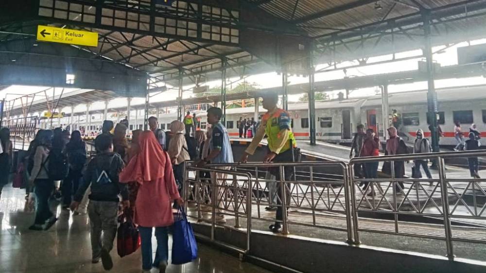 Dukung Mobilitas Nataru, KAI Daop 7 Madiun Hadirkan Beragam Diskon Tarif Kereta Api