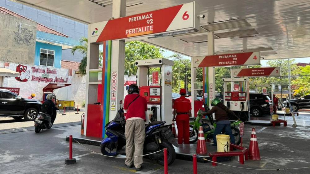 Harga BBM Non-Subsidi Disesuaikan, Pertamax Kini Dibanderol Rp15.950 per Liter