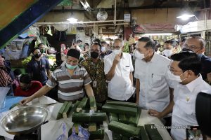 Mendag: Sidak Pasar, Pastikan Pasokan Bapok Aman Jelang Lebaran