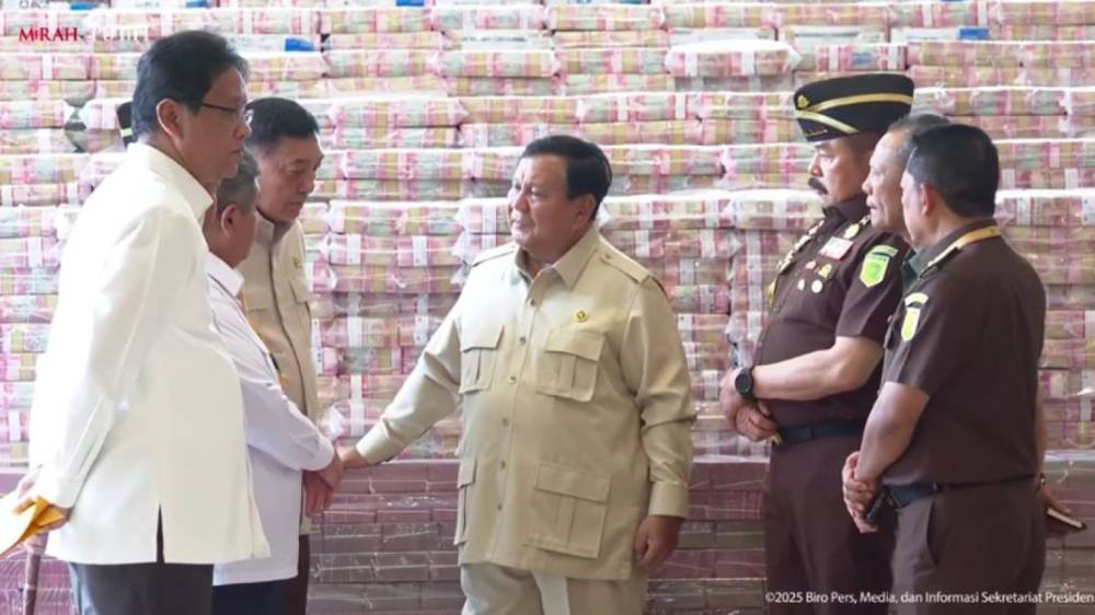 Presiden Prabowo Saksikan Penyerahan Uang Negara Rp13,2 Triliun dari Kejaksaan Agung ke Kementerian Keuangan