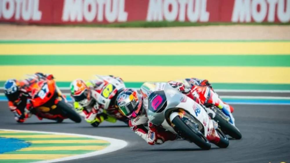 Veda Ega Pratama Ukir Sejarah, Podium Ketiga Moto3 Brasil 2026