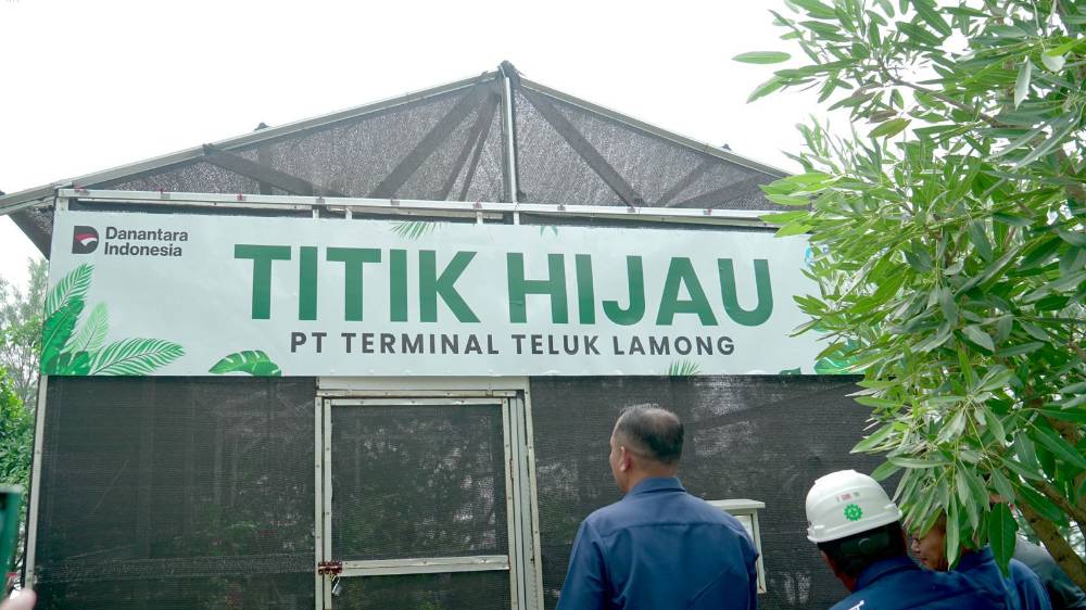 Komitmen Pelabuhan Hijau, Terminal Teluk Lamong Resmikan Green House “Titik Hijau”