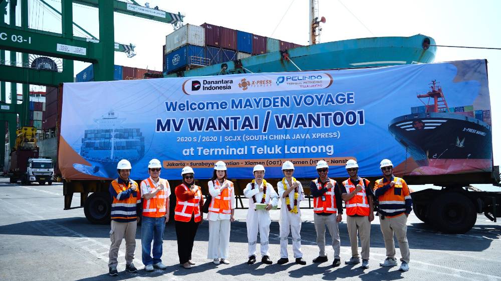 Layanan SCJX X-Press Feeders Masuk TPK Teluk Lamong, Perkuat Jalur Perdagangan Surabaya–Tiongkok