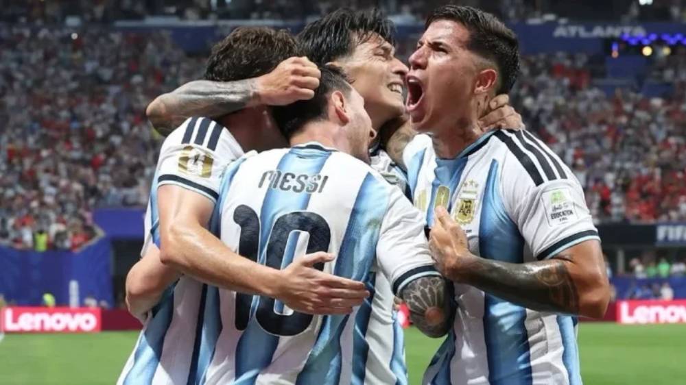 Sempat Tertinggal 0-2, Argentina Balik Menang 3-2 atas Mesir dan Amankan Tiket Perempat Final