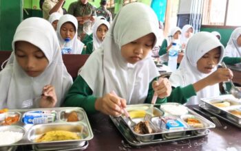 BGN Tetapkan Anggaran 2027 Rp240,2 Triliun untuk Program Gizi Nasional