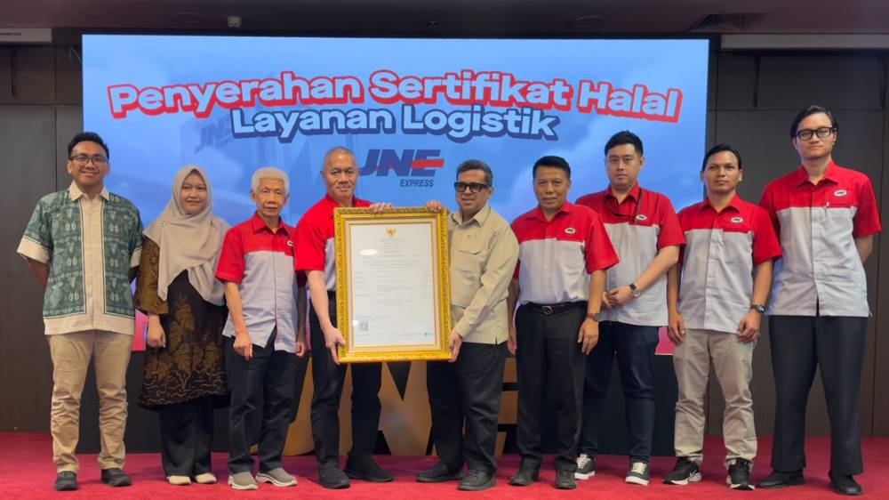 JNE Resmi Kantongi Sertifikat Halal BPJPH untuk Layanan Logistik